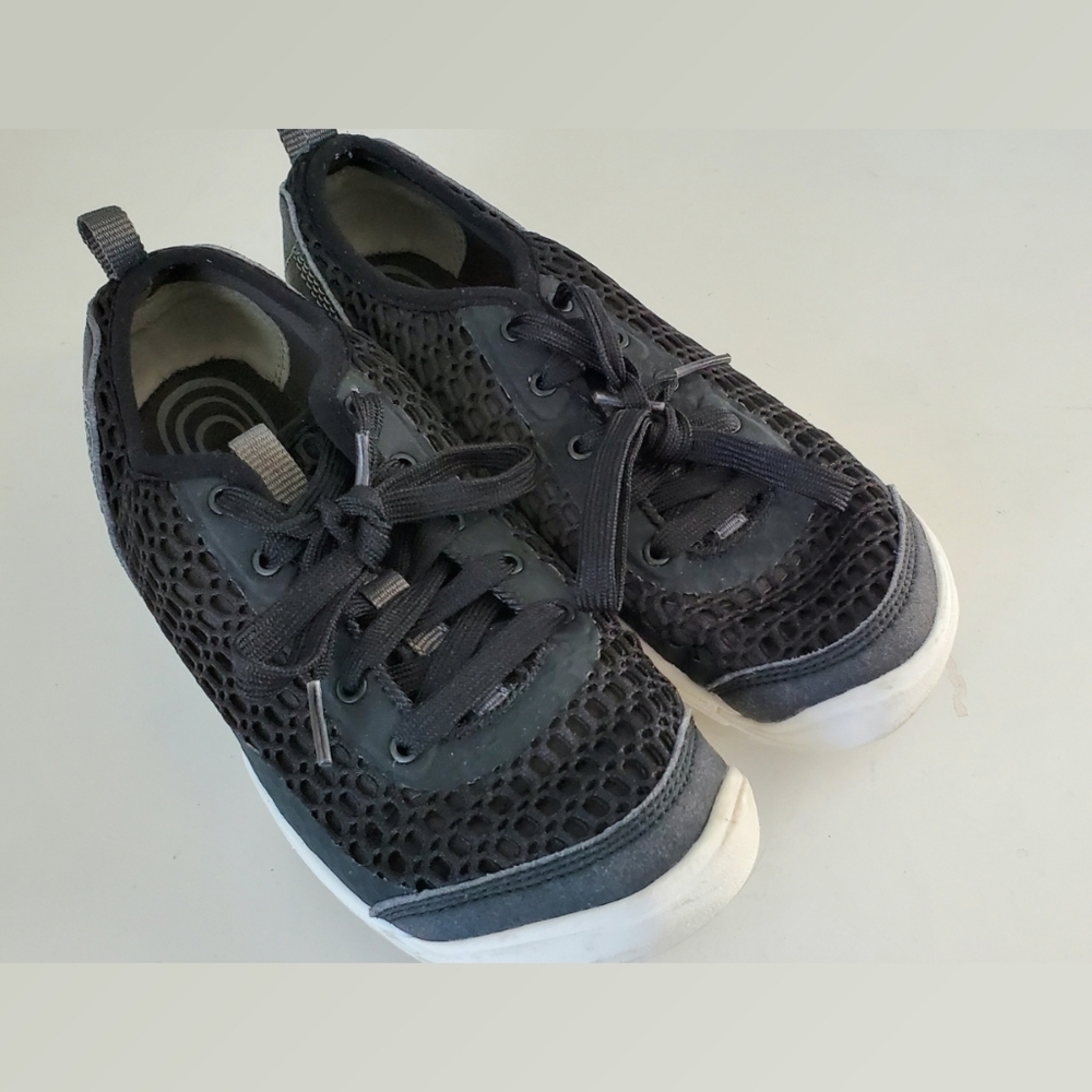Keen Black Sneakers Contour Arch Size 8 - Picture 2 of 7